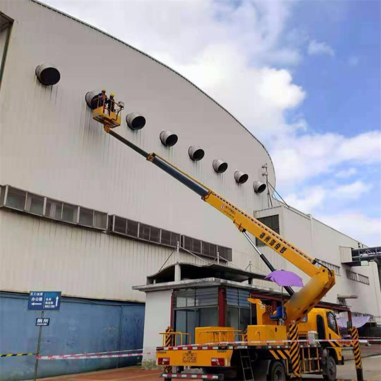 易县高空作业车出租服务：专业广告牌安装解决方案