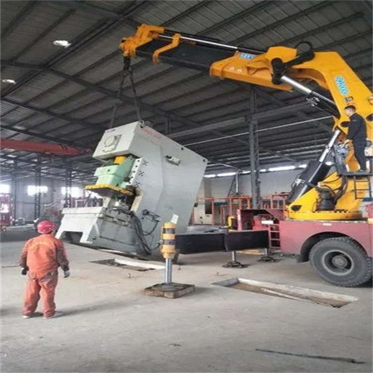 易县80吨折臂吊车出租附近电话