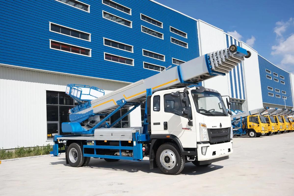 易县出租云梯车高空作业车 建筑垃圾搬运